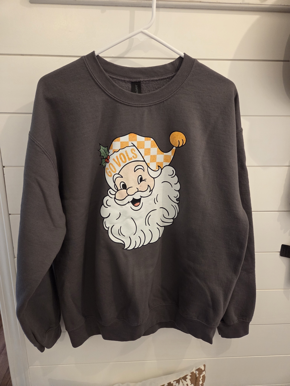 Gildan Tennessee Gray Crewneck Sweatshirt with Santa Graphic and Orange Hat